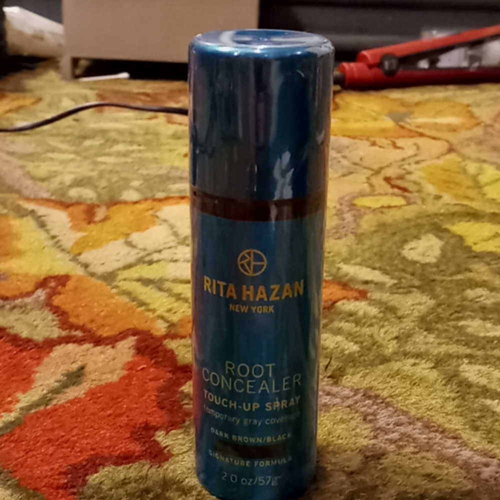 Rita Hazan green concealer touch up spray